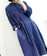 立領綁帶開衩排釦長袖連身裙(藍)